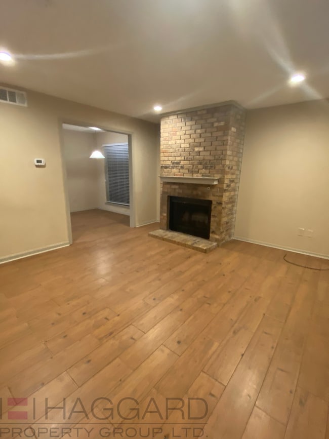 Photo - Move in Ready Duplex in Frisco! House