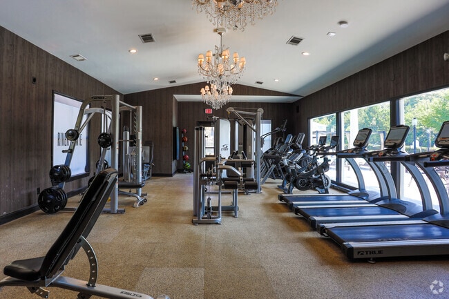 Fitness Center - River Pointe Apartments
