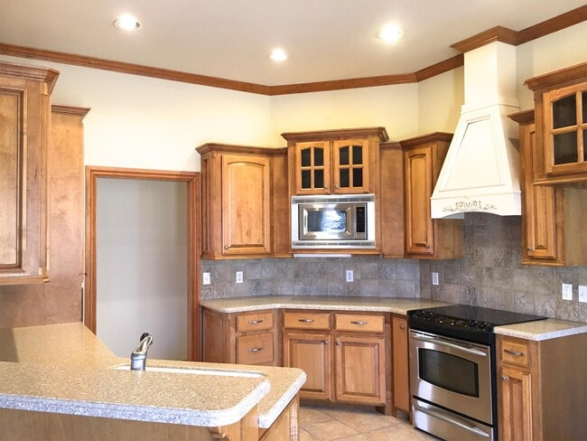 Photo - 813 W Windmill Ct