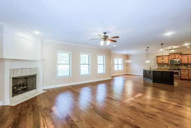 Photo - 65 Ridgefield Dr