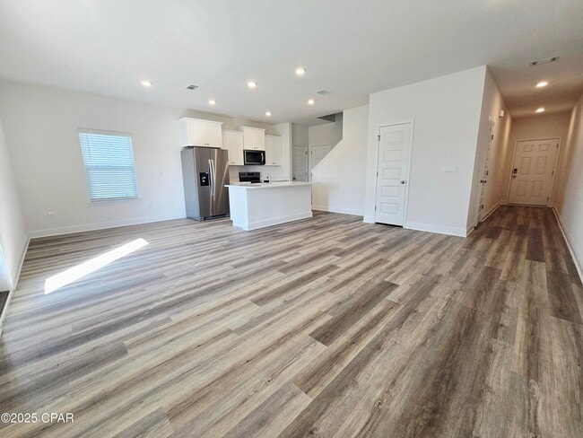 Photo - 321 Salt Crk Ln