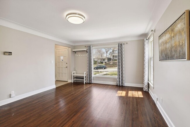 Photo - 5620 Humboldt Ave S