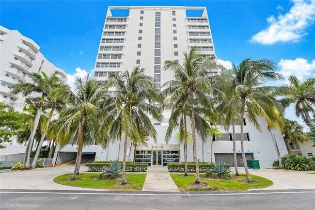 Building Photo - 7929 West Dr Unit 1001