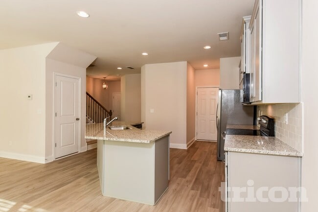 Photo - 273 Ireland Ln