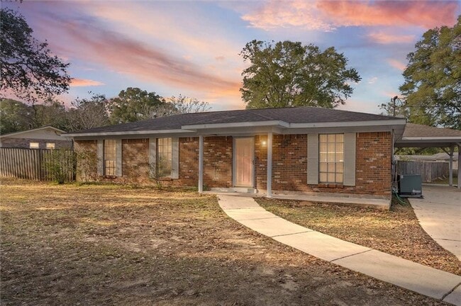 Building Photo - 4516 Champlain Ave