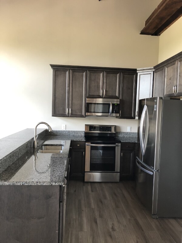 Photo - 373 Spencer St Unidad 306