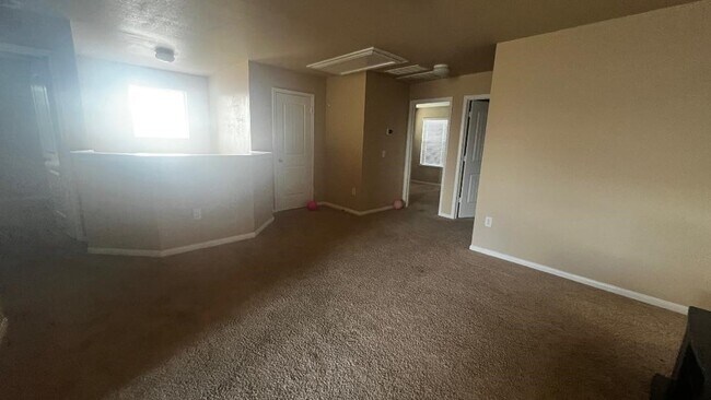 Building Photo - 223 Camellia Dr