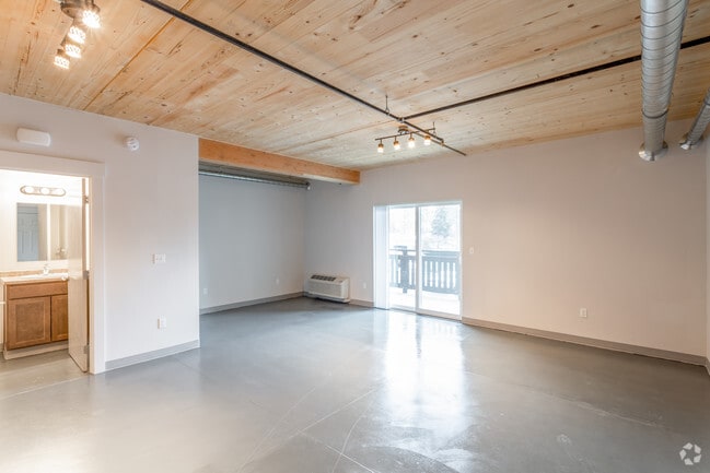 Studio - 480 SF