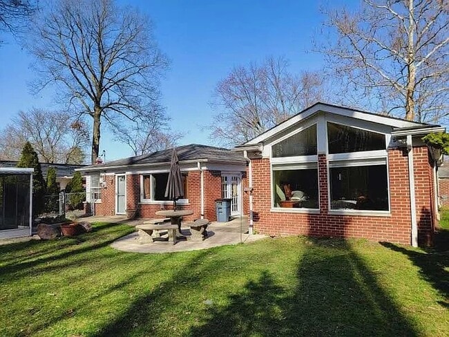 Photo - 18311 Norwich St