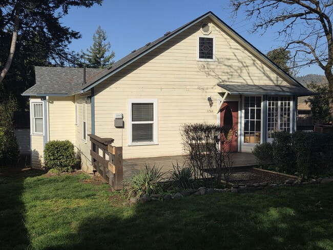 Photo - 1764 SE Douglas Ave