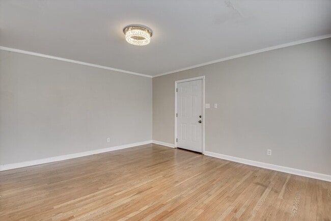 Photo - 2406 Sparks Rd