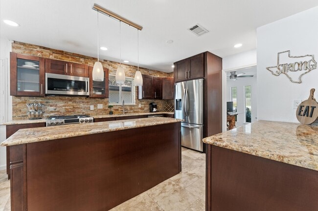 Photo - 5511 Queensloch Dr