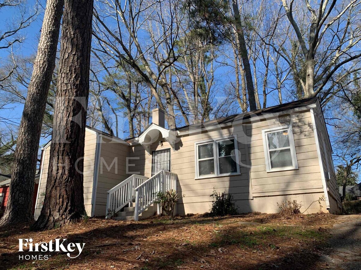 Photo - 1731 N Olympian Way SW