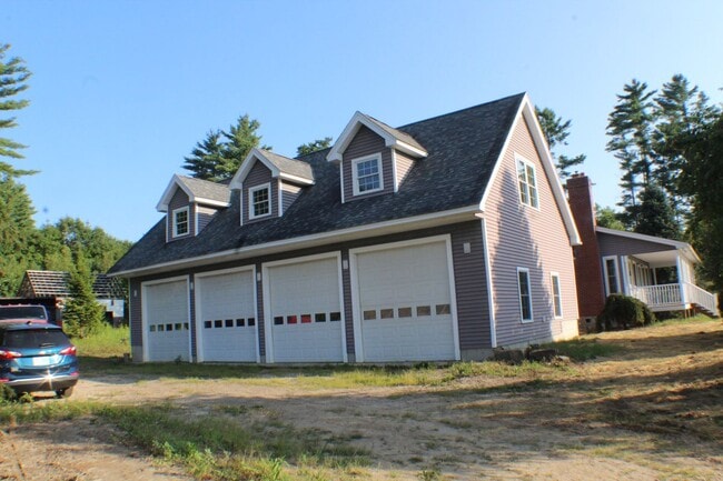 Photo - 53 Carpenter