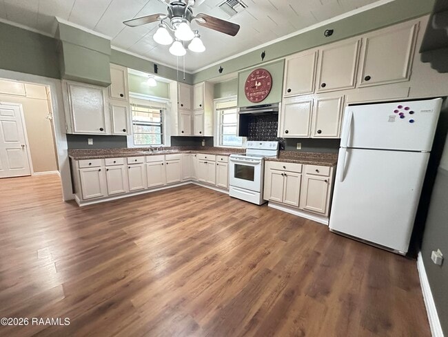 1704 Savoy Rd