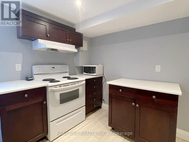 Photo - 1074 Upper Sherman Ave