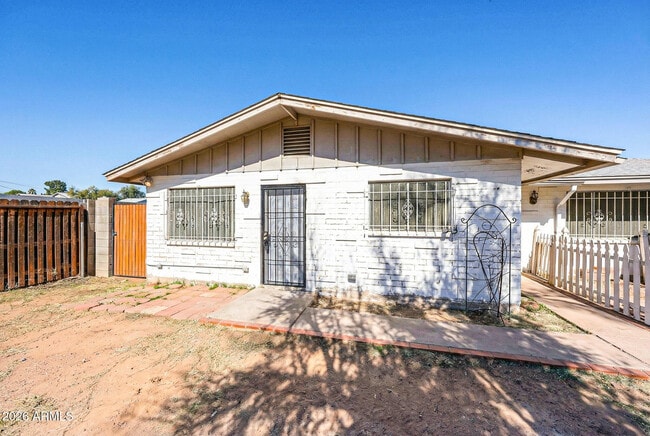 Photo - 2226 W Heatherbrae Dr Unit Apt 1