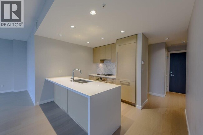 Photo - 5638 Birney Ave Unit 207