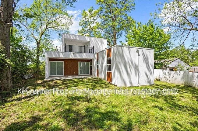 Photo - 4011 S Minnie St