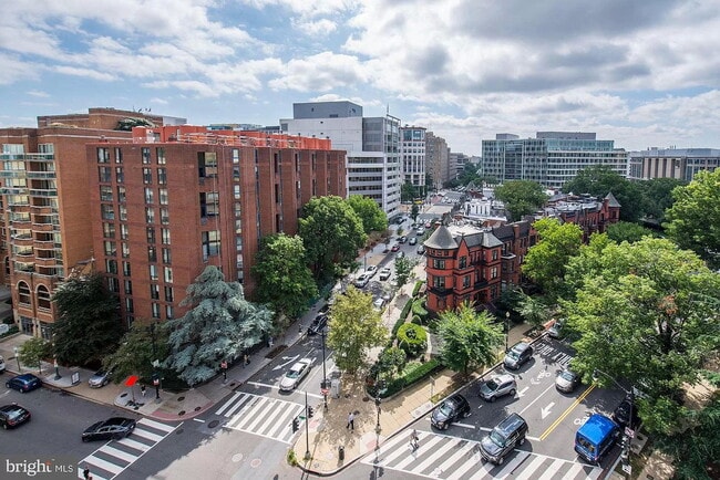 Building Photo - 2201 L St NW Unit 812