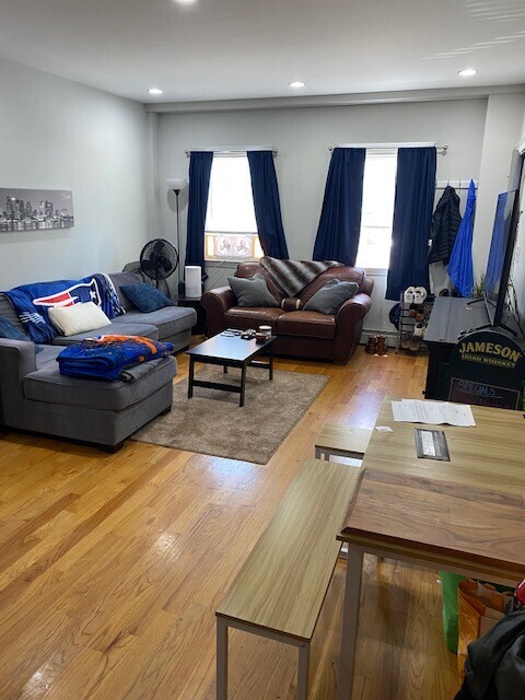 Photo - 26 Maverick St Unidad 1
