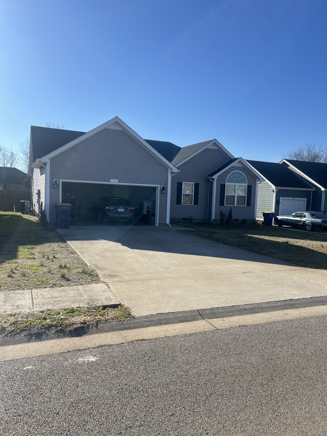 Building Photo - 317 Cedar Run St