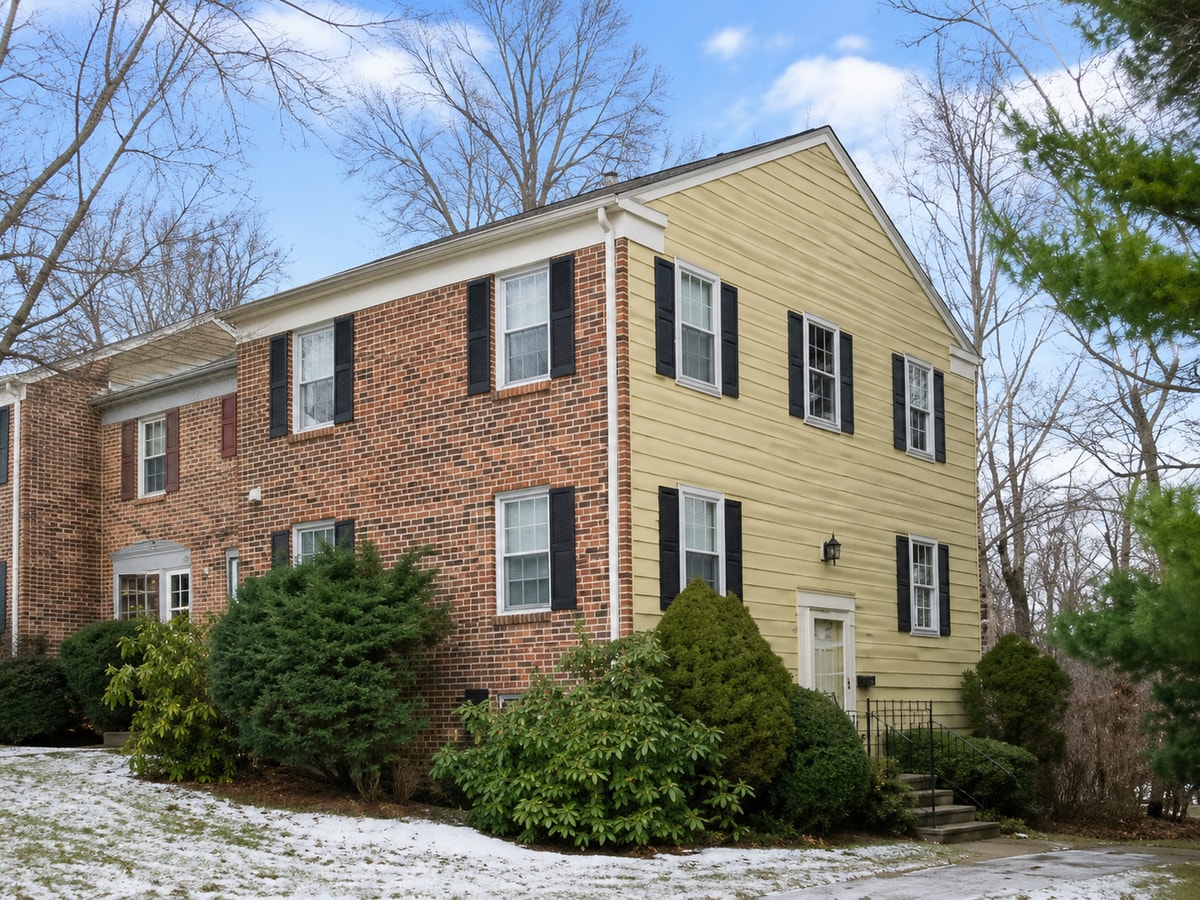 Photo - 108 Nottingham Ct