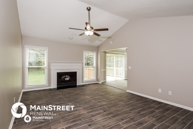 Photo - 17 Stonecreek Dr SW