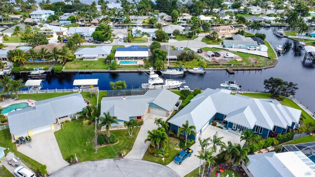 Photo - 1360 SW Albatross Way