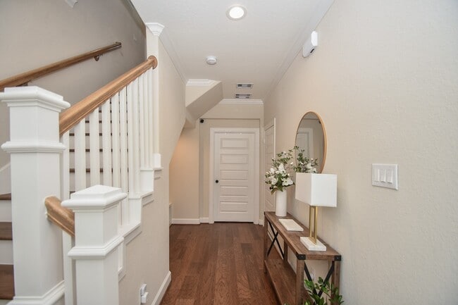 Photo - 4007 Centre Glen Dr