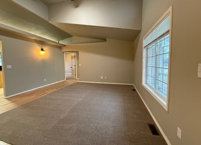 Photo - 2901 N Valam Ave