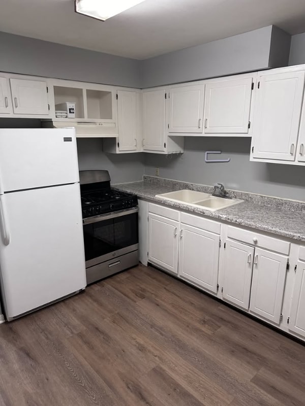 Building Photo - 11155 56th Ave