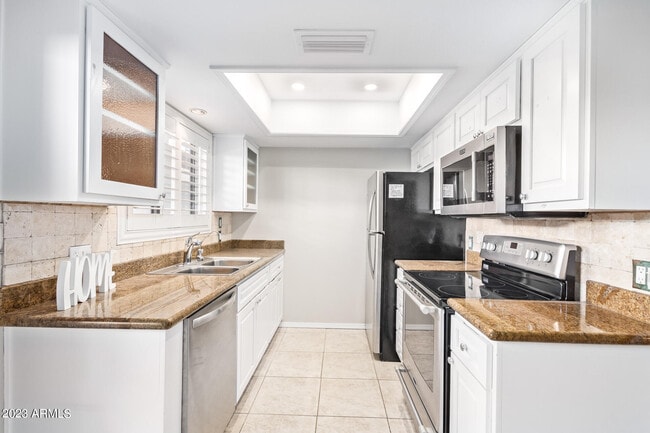 Photo - 16510 E Palisades Blvd