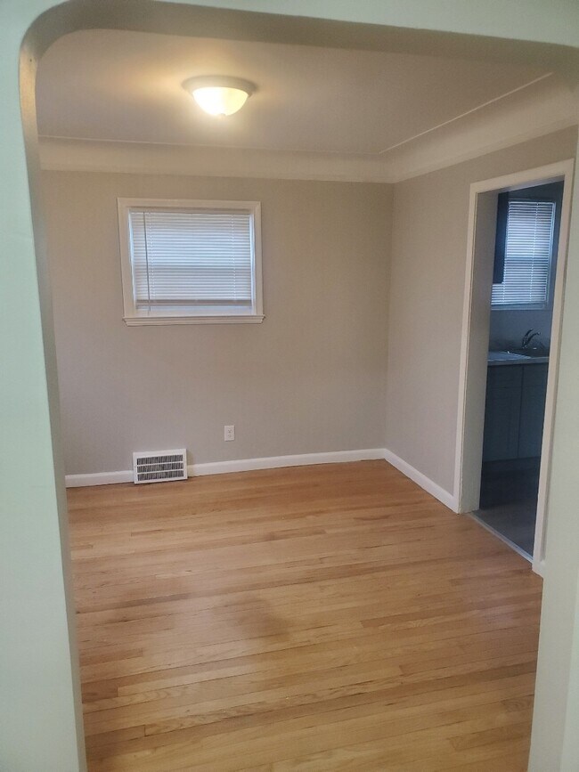 Photo - 20509 McCormick St