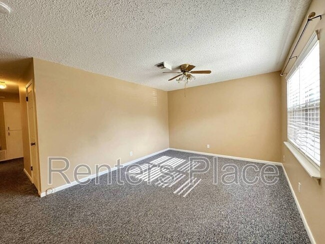 Photo - 2407 S Olympia Ave