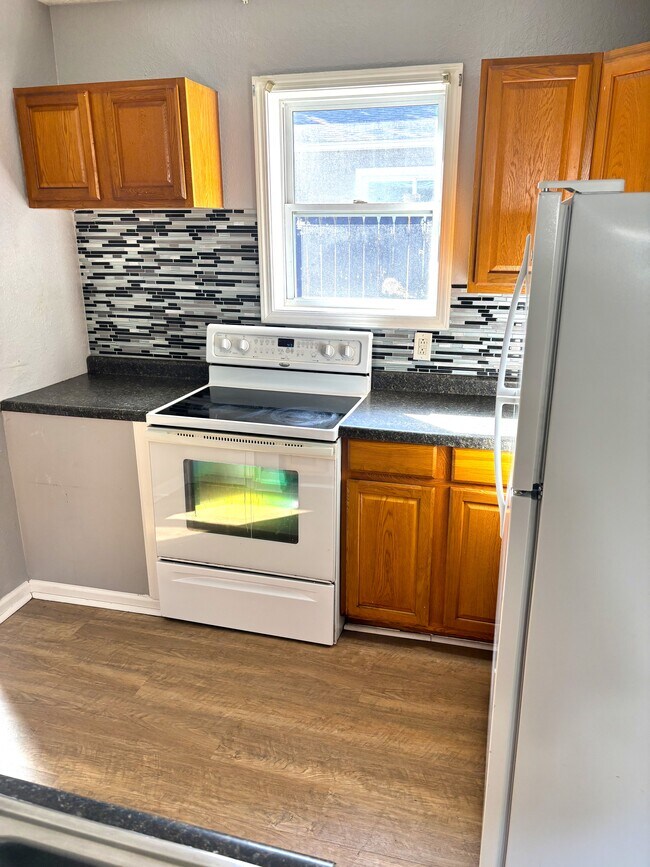 Photo - 2432 N Kenyon St