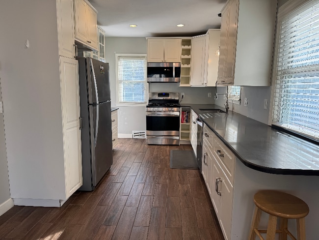 Photo - 8925 Wally St