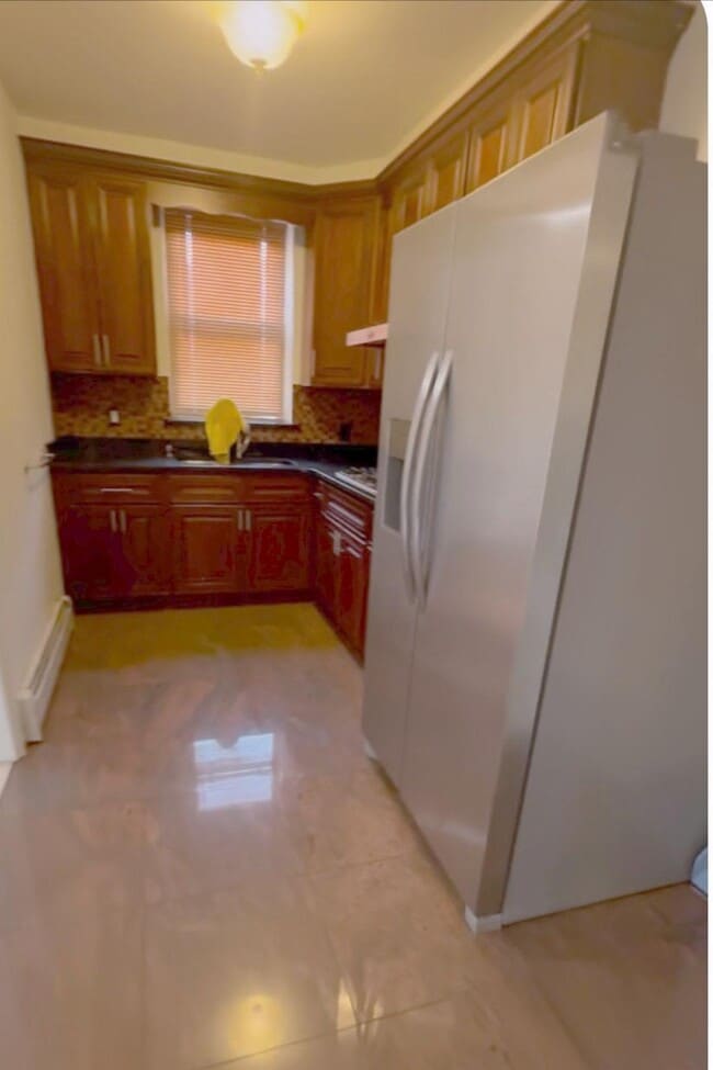Building Photo - 52-12 72nd Pl Rental