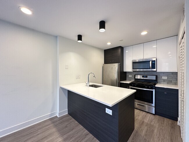 Photo - 853 W Grace St Unit 101A