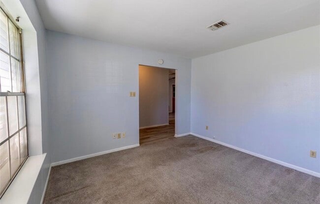 Photo - 6302 Park Ave