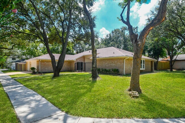 Photo - 16117 De Lozier St