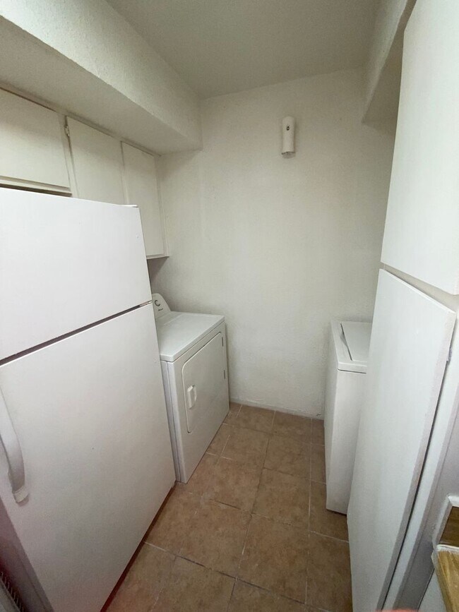 Photo - 1 bed 1.5 bath Apply now! $200 Move in Spe... Unit 108
