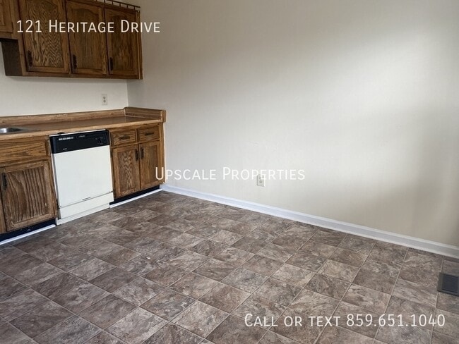 Photo - 121 Heritage Dr