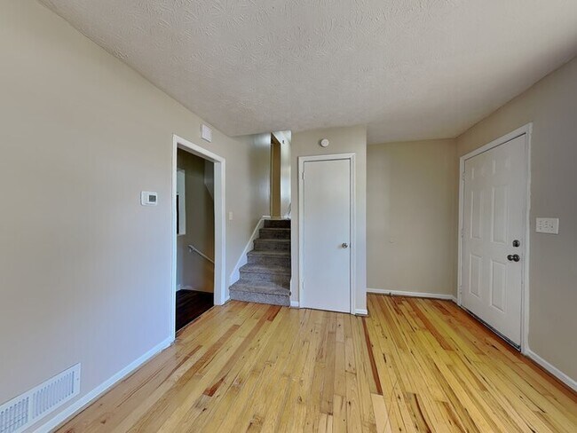 Photo - 8238 Redwood Dr