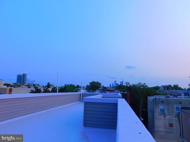 Photo - 1741 Fontain St Apartment Unit 2