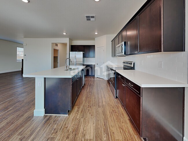 Photo - 6106 Theodore St