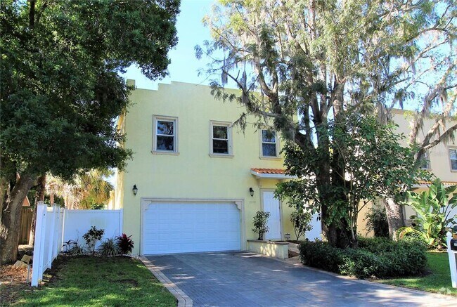Building Photo - 2278 Tami Sola St Rental