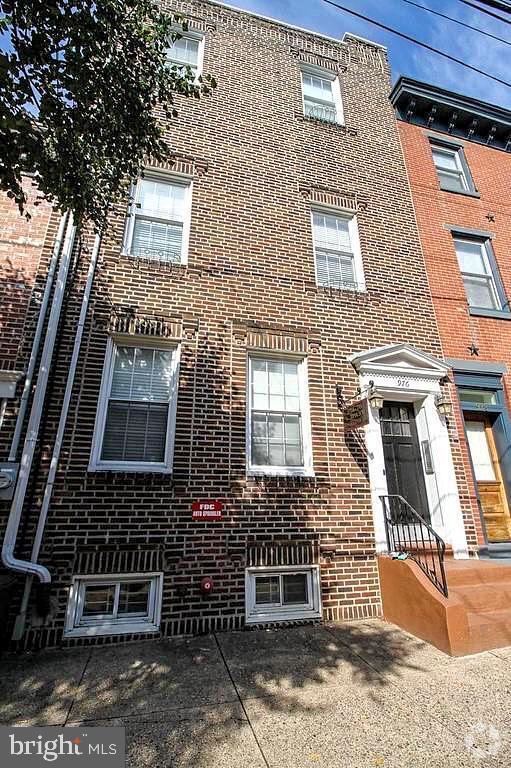Building Photo - 974 N 5th St Unit 4 Rental