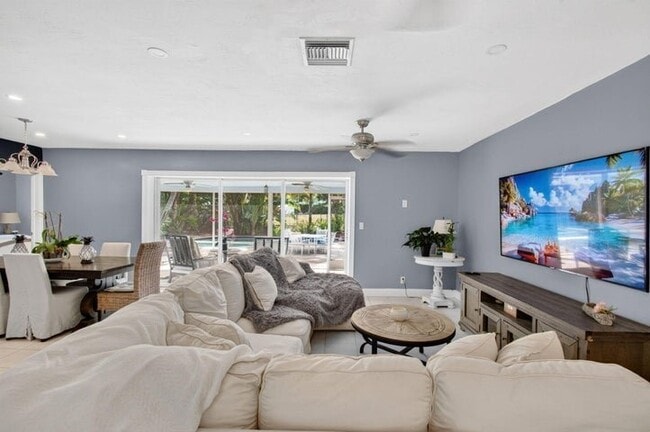 Photo - 254 NW 6th Ave