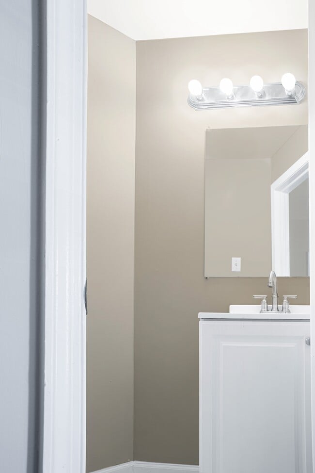 Photo - 2137 Mifflin St